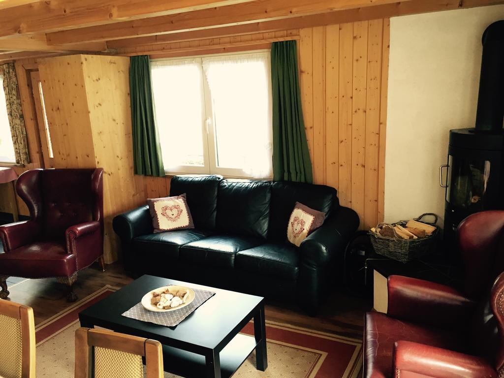 Alpen Chalet Kandersteg Quarto foto